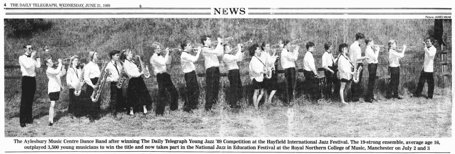 Daily Telegraph snippet about Aylesbury Music Centre Dance Band, 1989